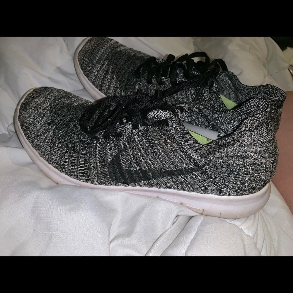 Nike tennis shoes